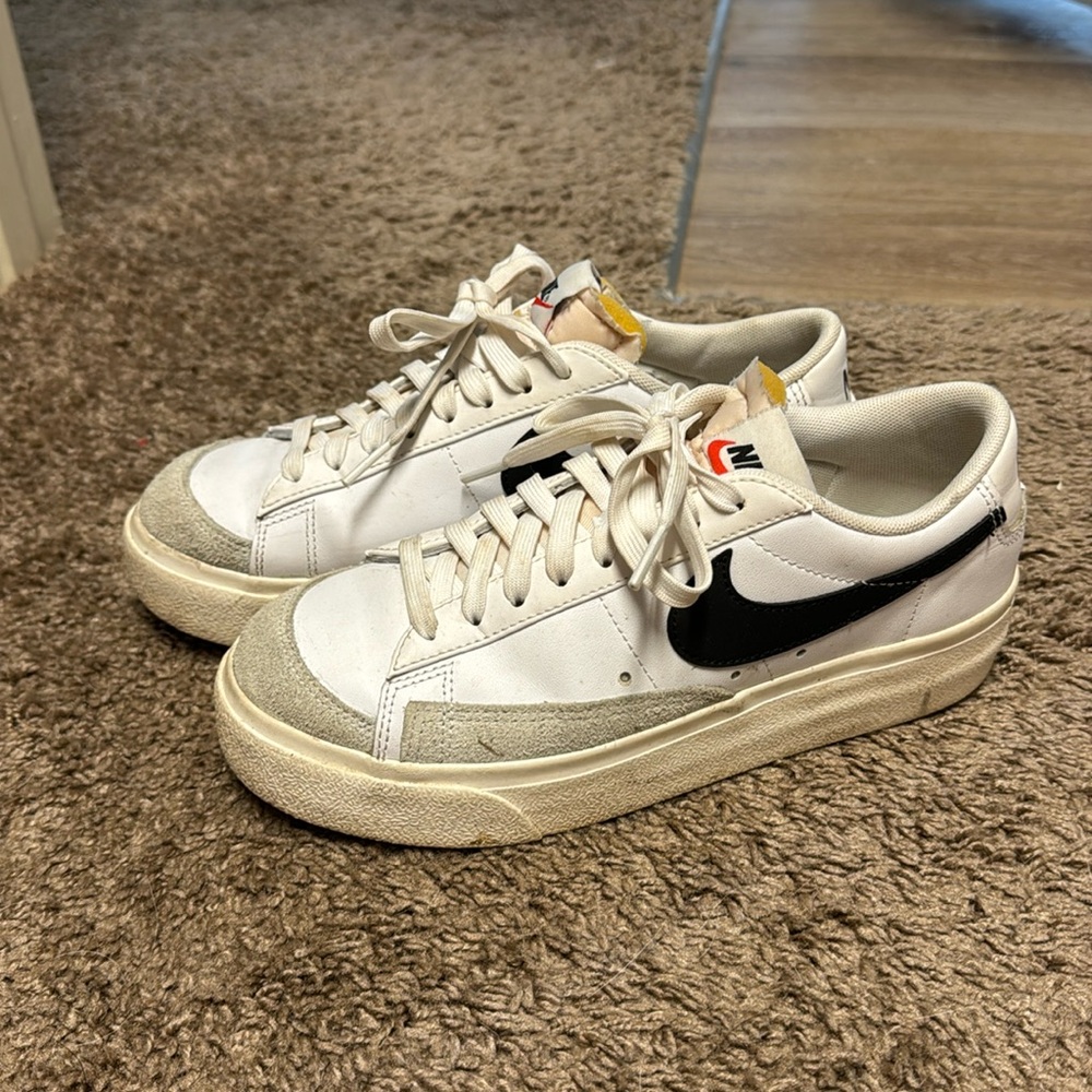 Women’s platform Nike blazers